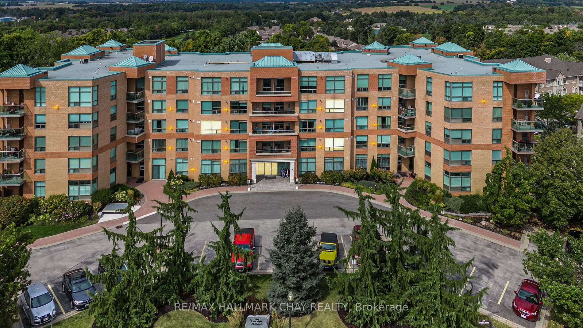 108 4 Briar Hill Hts, Alliston For Sale 619,900 Condos.ca