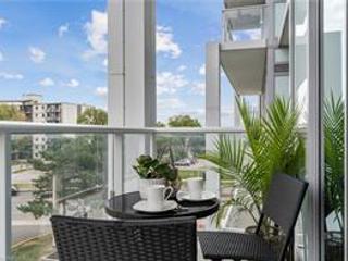 303 - 55 Speers Road Rd
