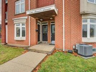B - 2386 Munns Ave