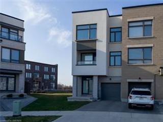 264 Squire Cres