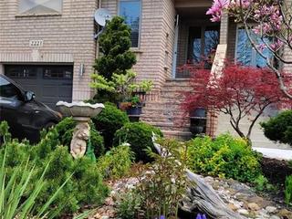 2221 Hummingbird Way