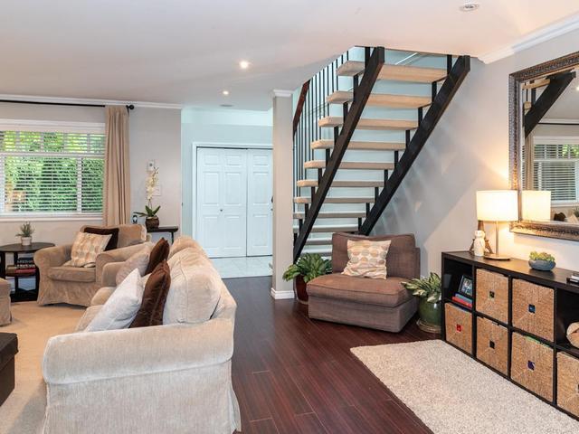 239 W 16TH AVENUE