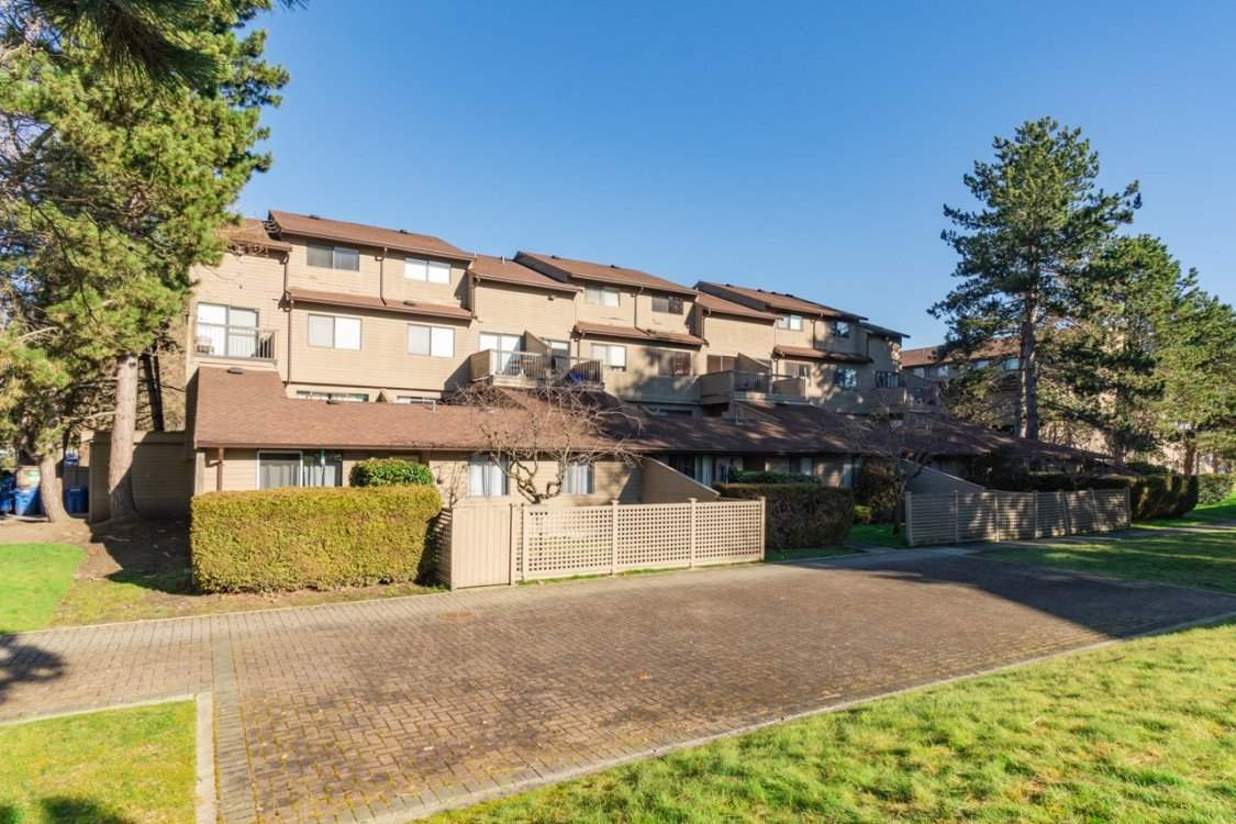 211 8060 COLONIAL DRIVE, Richmond Terminated, R2352557 Condos.ca