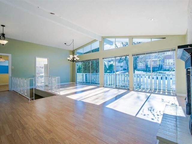 7983 BURNFIELD CRESCENT