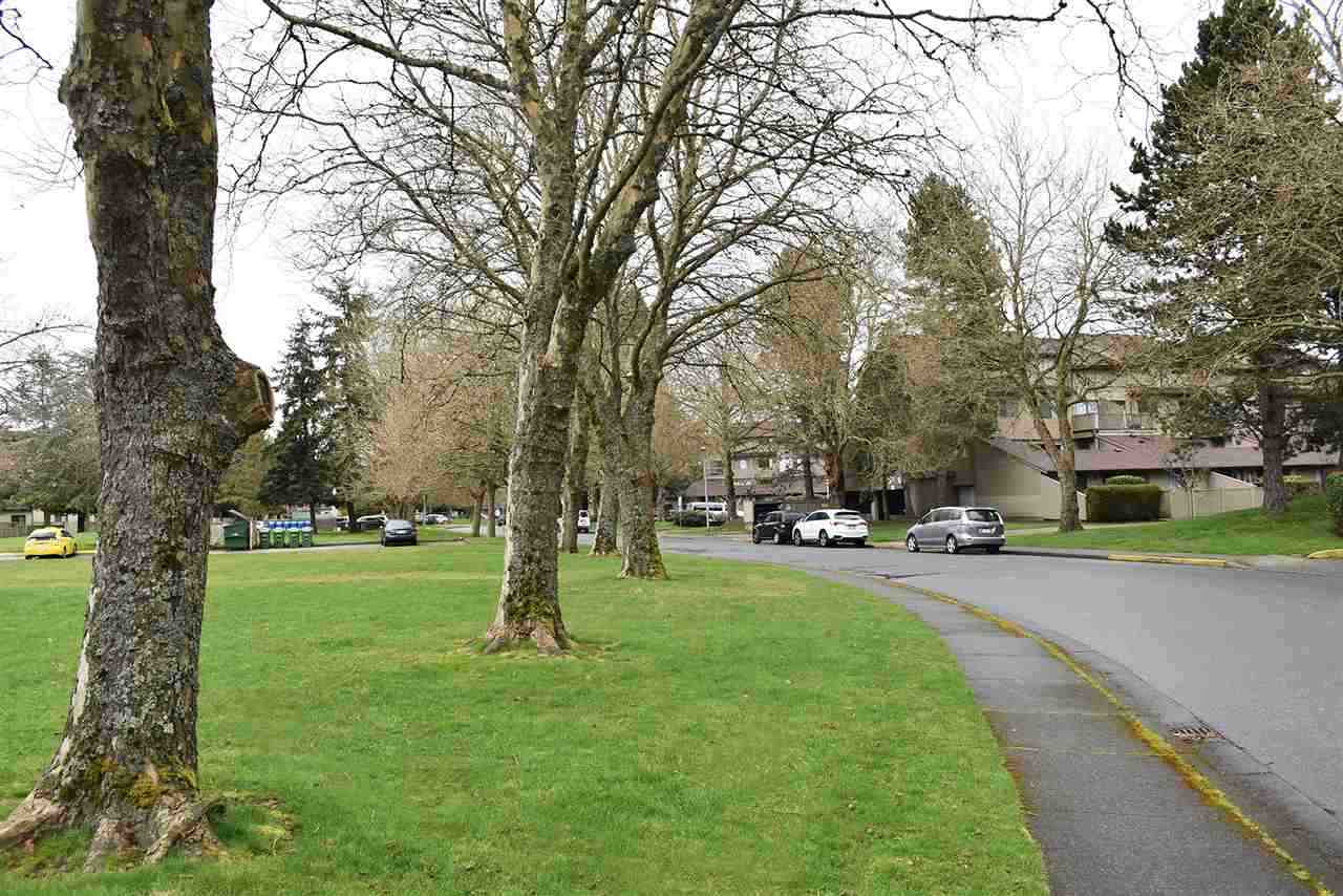 207 8060 COLONIAL DRIVE, Richmond Sold, R2395354 Condos.ca