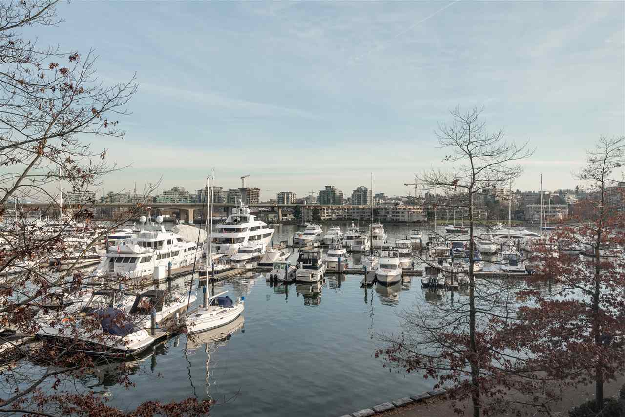 311 1228 MARINASIDE CRESCENT, Vancouver Terminated, R2427057 Condos.ca