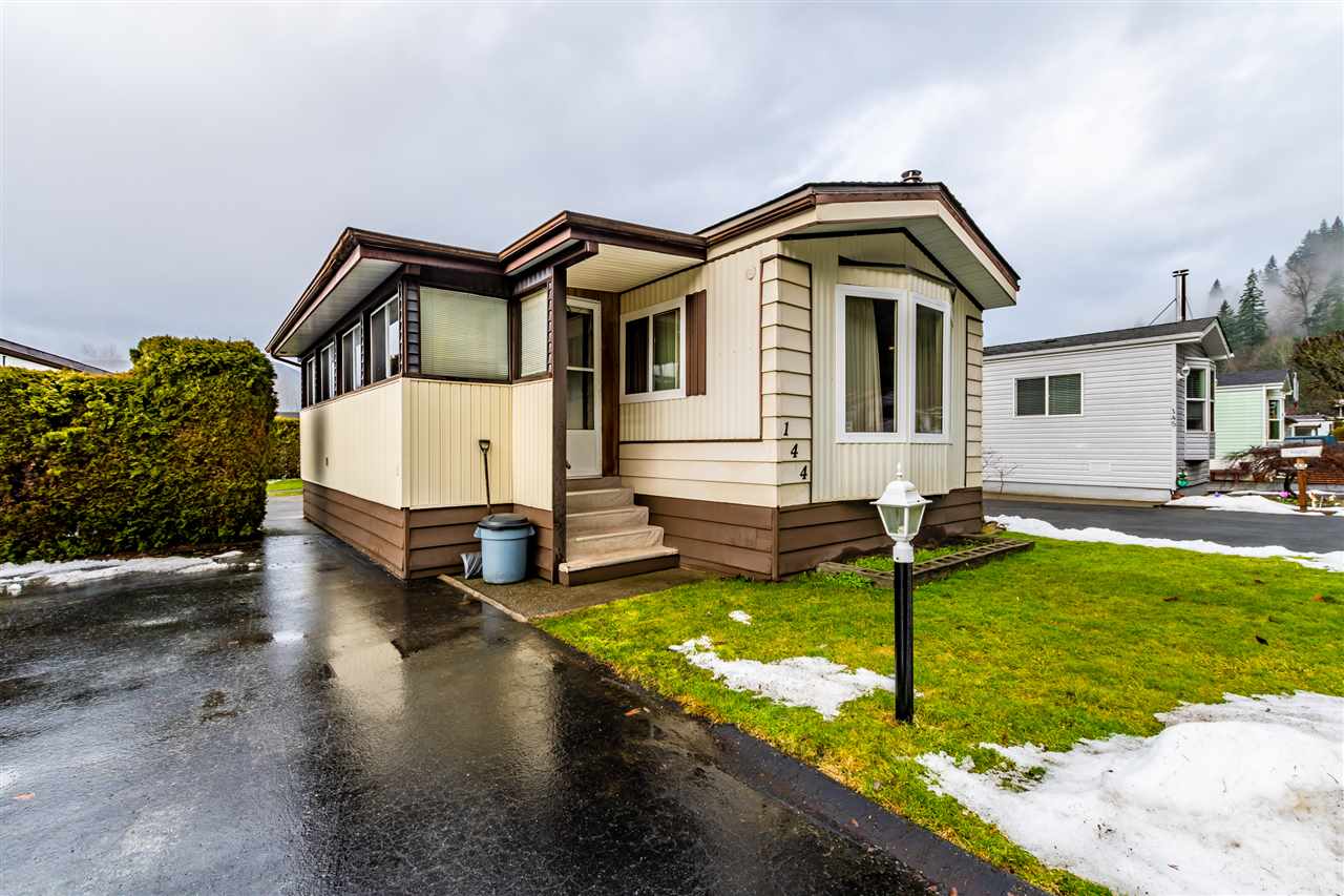 144 46511 CHILLIWACK LAKE ROAD, Chilliwack For Sale 265,000