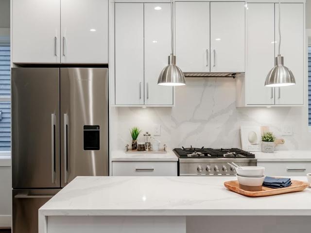 1742 KITCHENER STREET