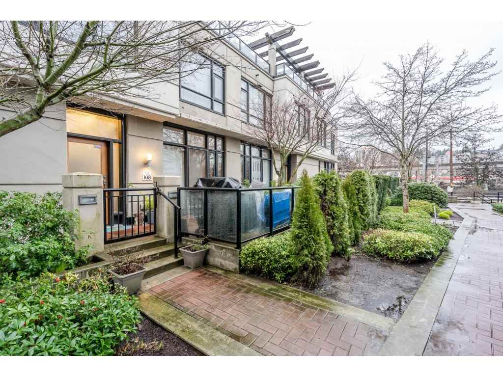 8 1 RENAISSANCE SQUARE, New Westminster Terminated, R2443427 Condos.ca