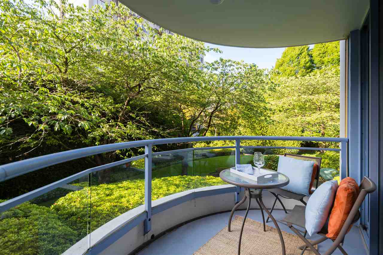 202 719 PRINCESS STREET, New Westminster Sold, R2461184 Condos.ca