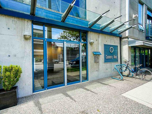 314 - 2001 WALL STREET