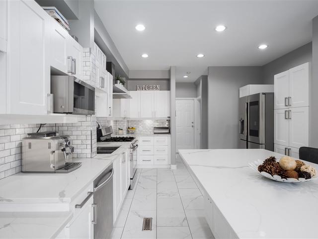 25 - 14453 72 AVENUE