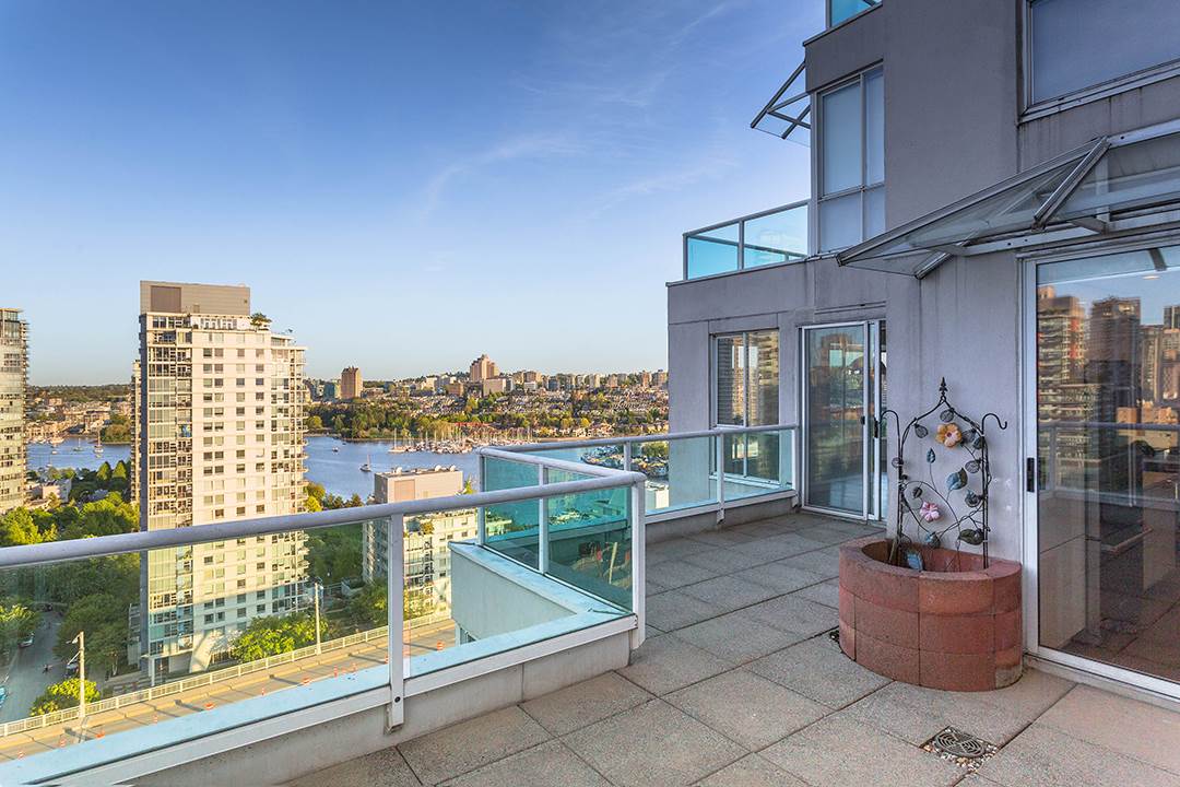 2304 1500 HOWE STREET, Vancouver Expired,