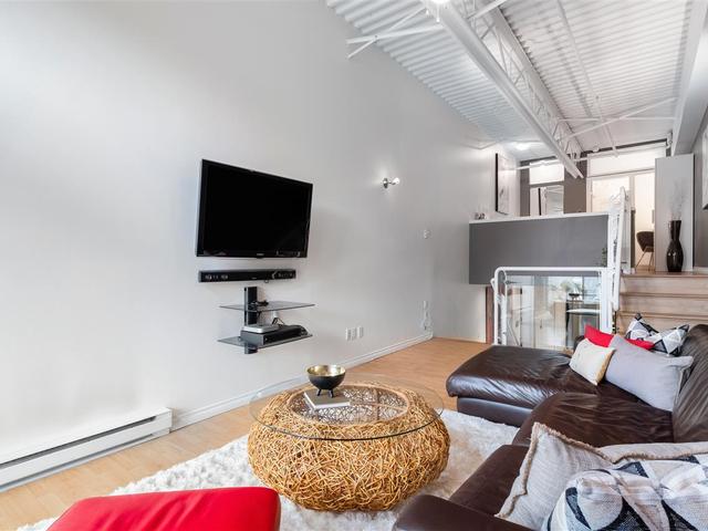 U9 - 238 E 10TH AVENUE