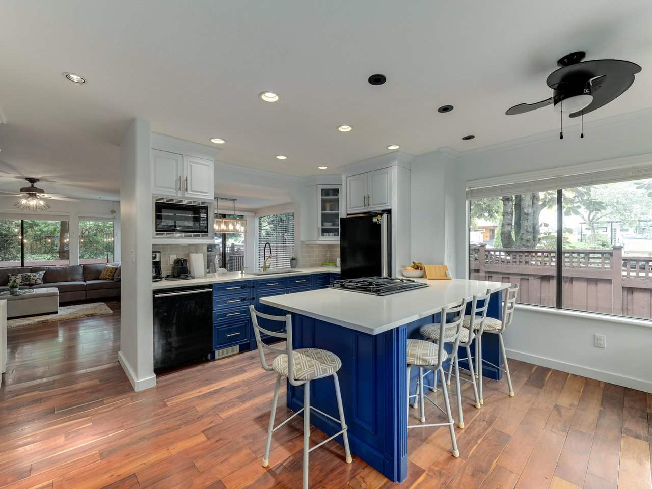 4865 FERNGLEN DRIVE, Burnaby Sold, R2487717 Condos.ca