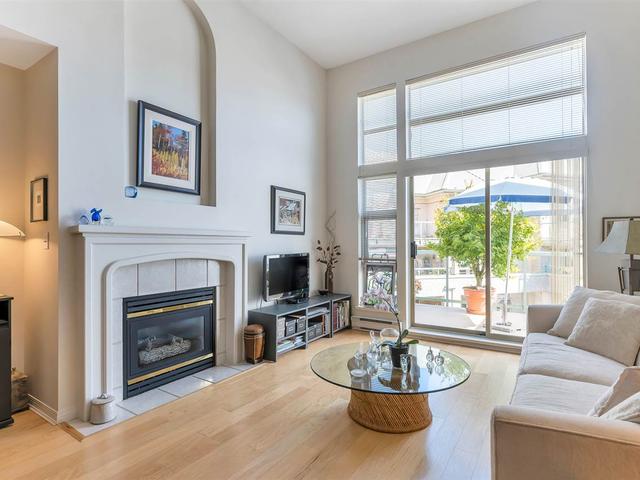 401A - 301 MAUDE ROAD