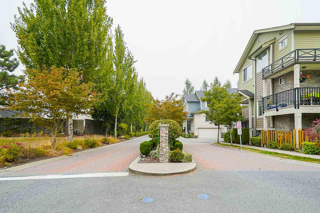 111 15399 GUILDFORD DRIVE, Surrey Terminated, R2494460 Condos.ca