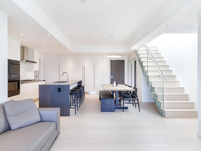 402 - 717 W 17TH AVENUE