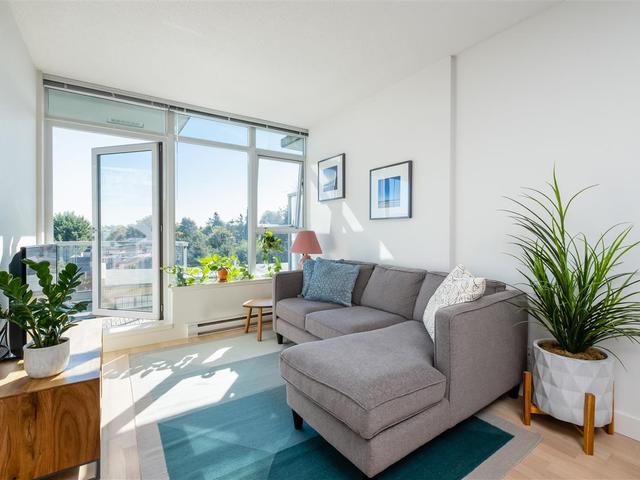 613 - 251 E 7TH AVENUE