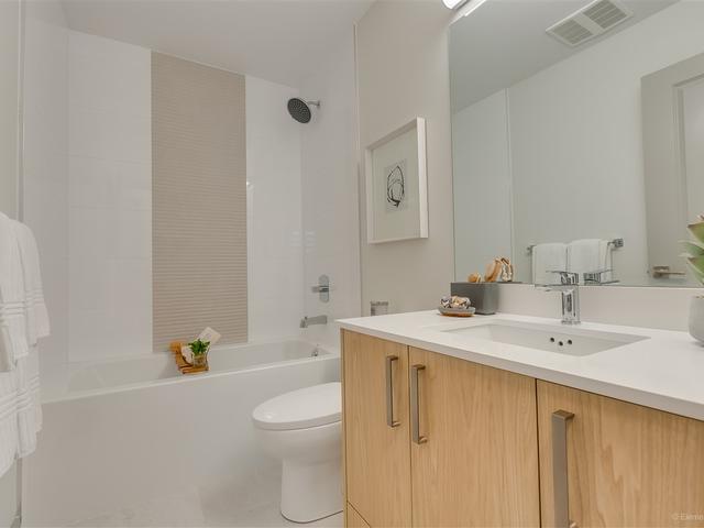 306 - 6968 ROYAL OAK AVENUE