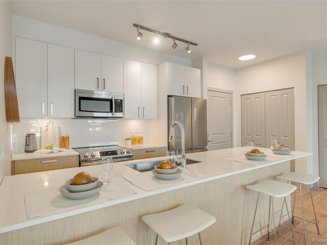 313 - 6968 ROYAL OAK AVENUE