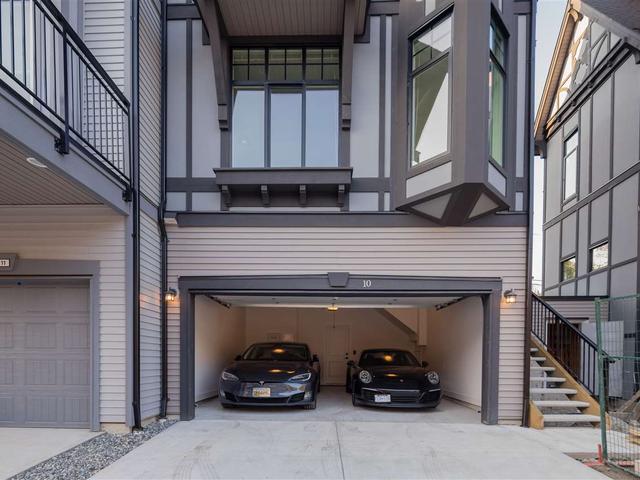 10 - 3552 VICTORIA DRIVE