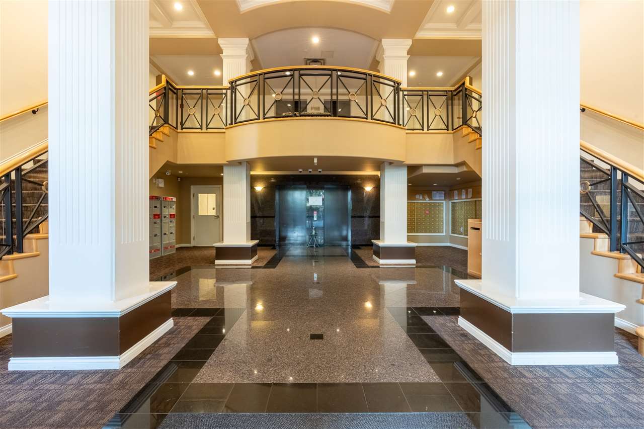 230-5888-dover-crescent-richmond-sold-r2506527-condos-ca