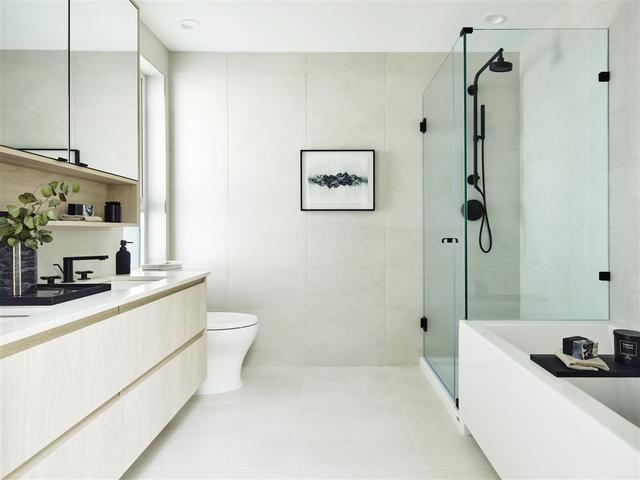 417 - 300 SALTER STREET