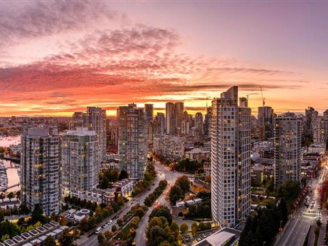 2819 - 89 NELSON STREET