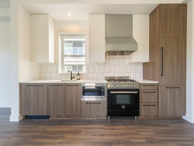 2 - 6939 CAMBIE STREET