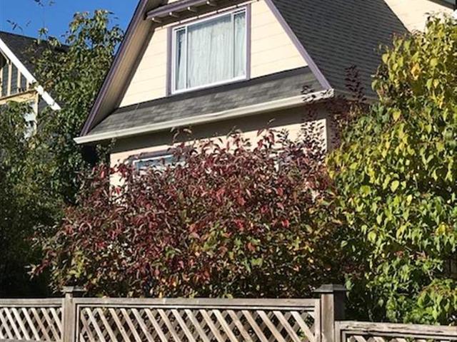 1335 E 12TH AVENUE photo #1