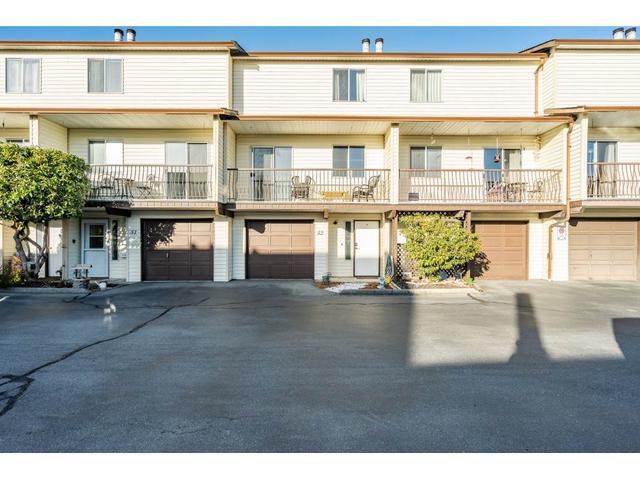 52 - 27272 32 AVENUE