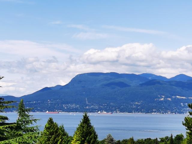 1512 WESTERN CRESCENT