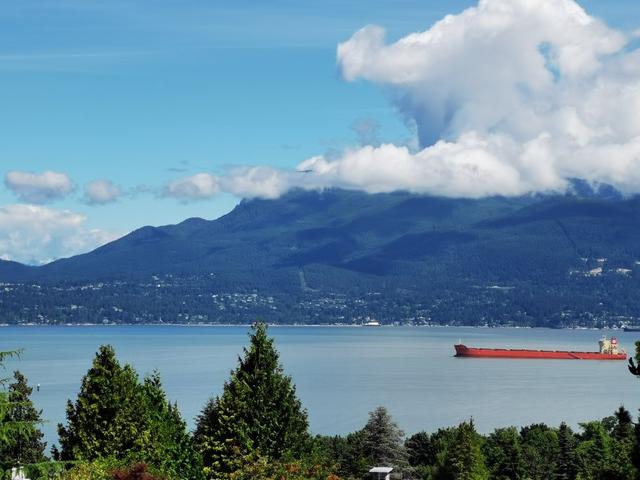 1512 WESTERN CRESCENT