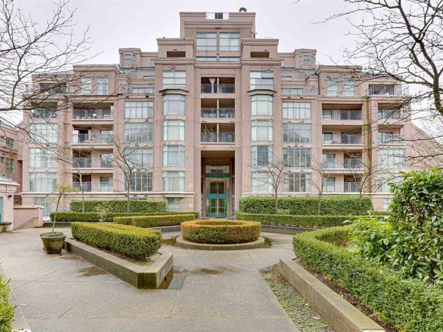 304 - 2528 E BROADWAY