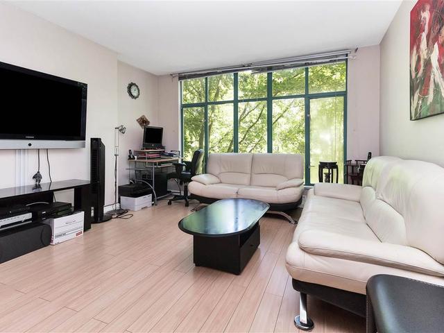 304 - 2528 E BROADWAY