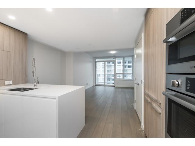 810 - 1441 JOHNSTON ROAD