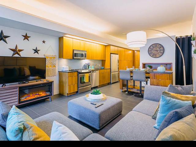 503 - 33 W PENDER STREET