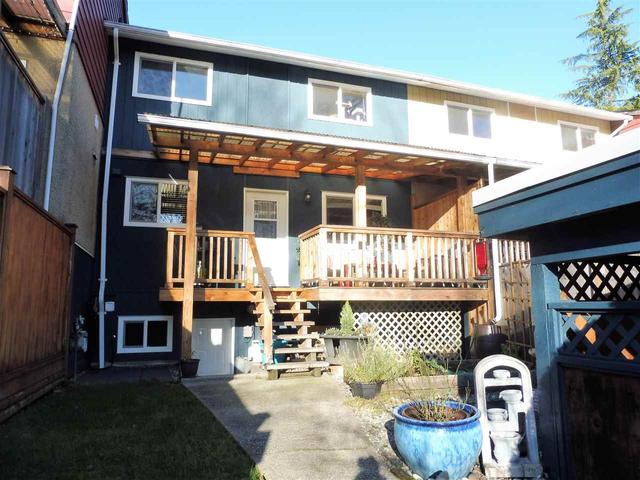 2114 SANDRA WAY