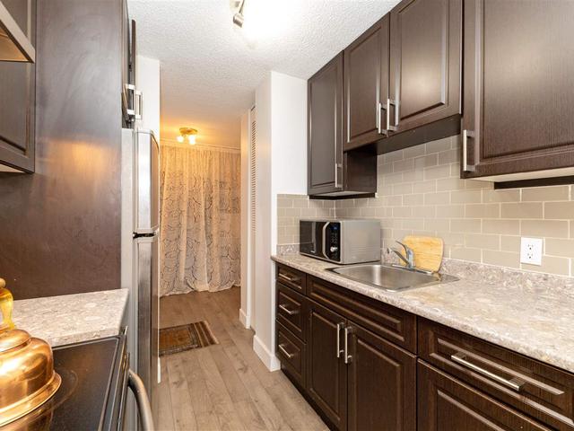 812 - 2012 FULLERTON AVENUE