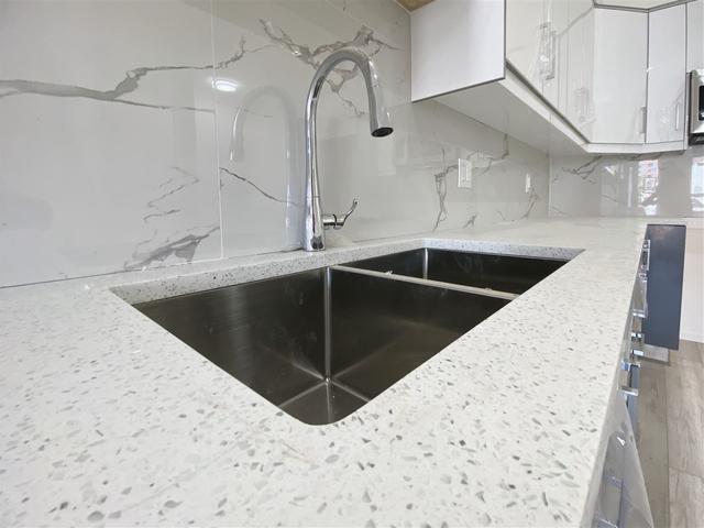 5009 CHAMBERS STREET