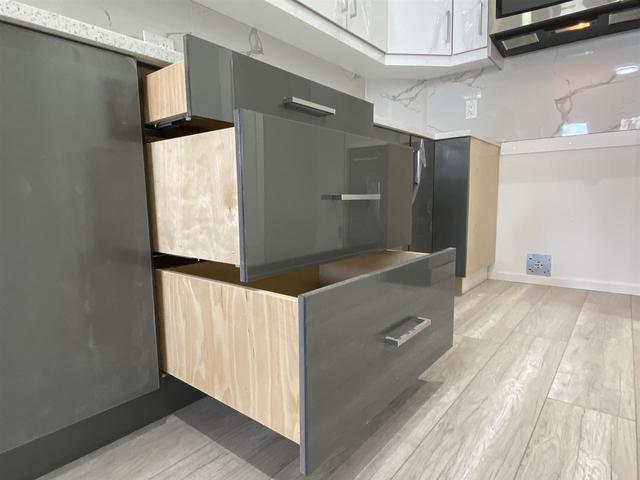 5009 CHAMBERS STREET