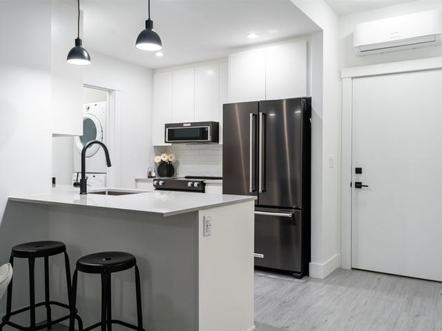 201D - 2180 KELLY AVENUE