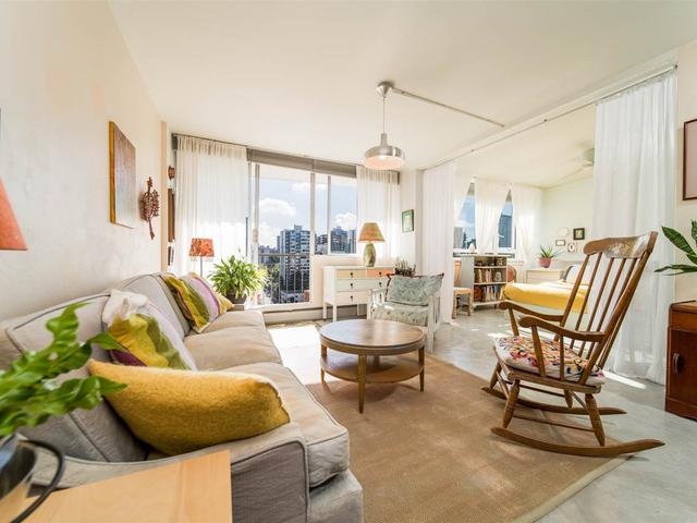 1401 - 1850 COMOX STREET