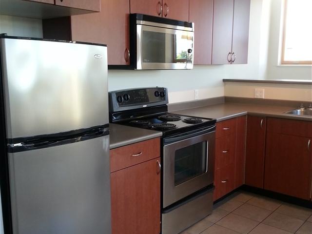 402 - 5 W PENDER STREET