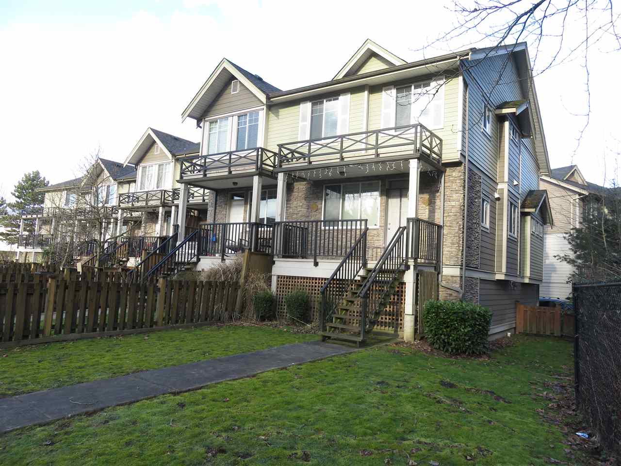 8 15399 GUILDFORD DRIVE, Surrey Sold, R2540595 Condos.ca