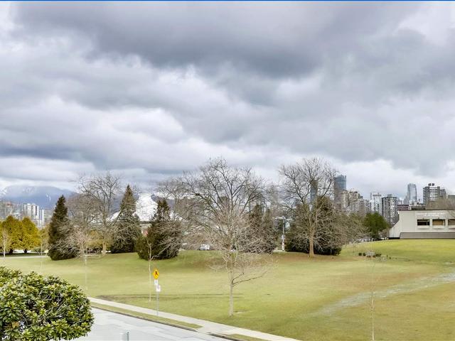 1319 CHESTNUT STREET