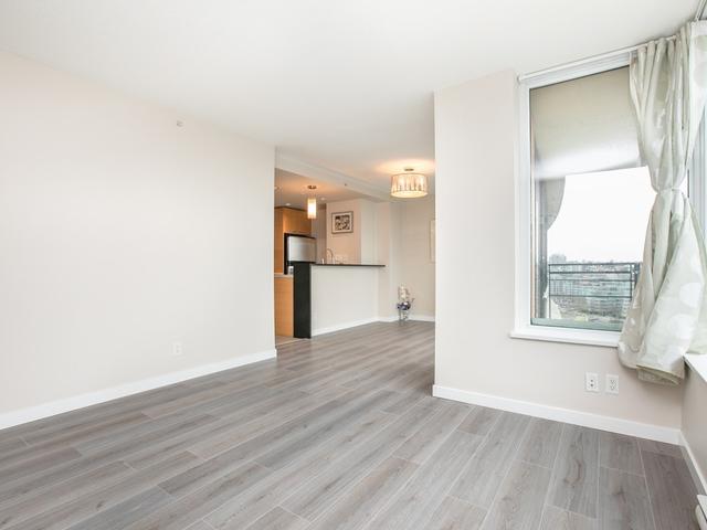 2005 - 33 SMITHE STREET