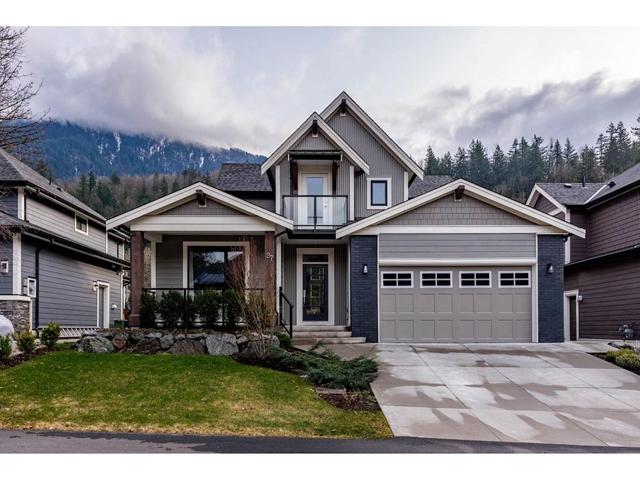 27 - 1885 COLUMBIA VALLEY ROAD