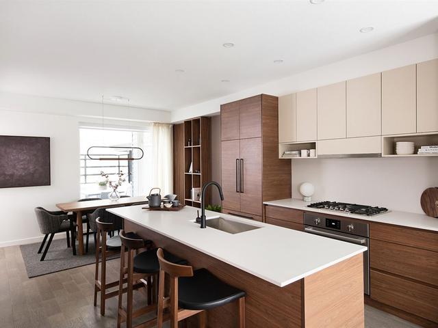 22 - 528 E 2ND STREET